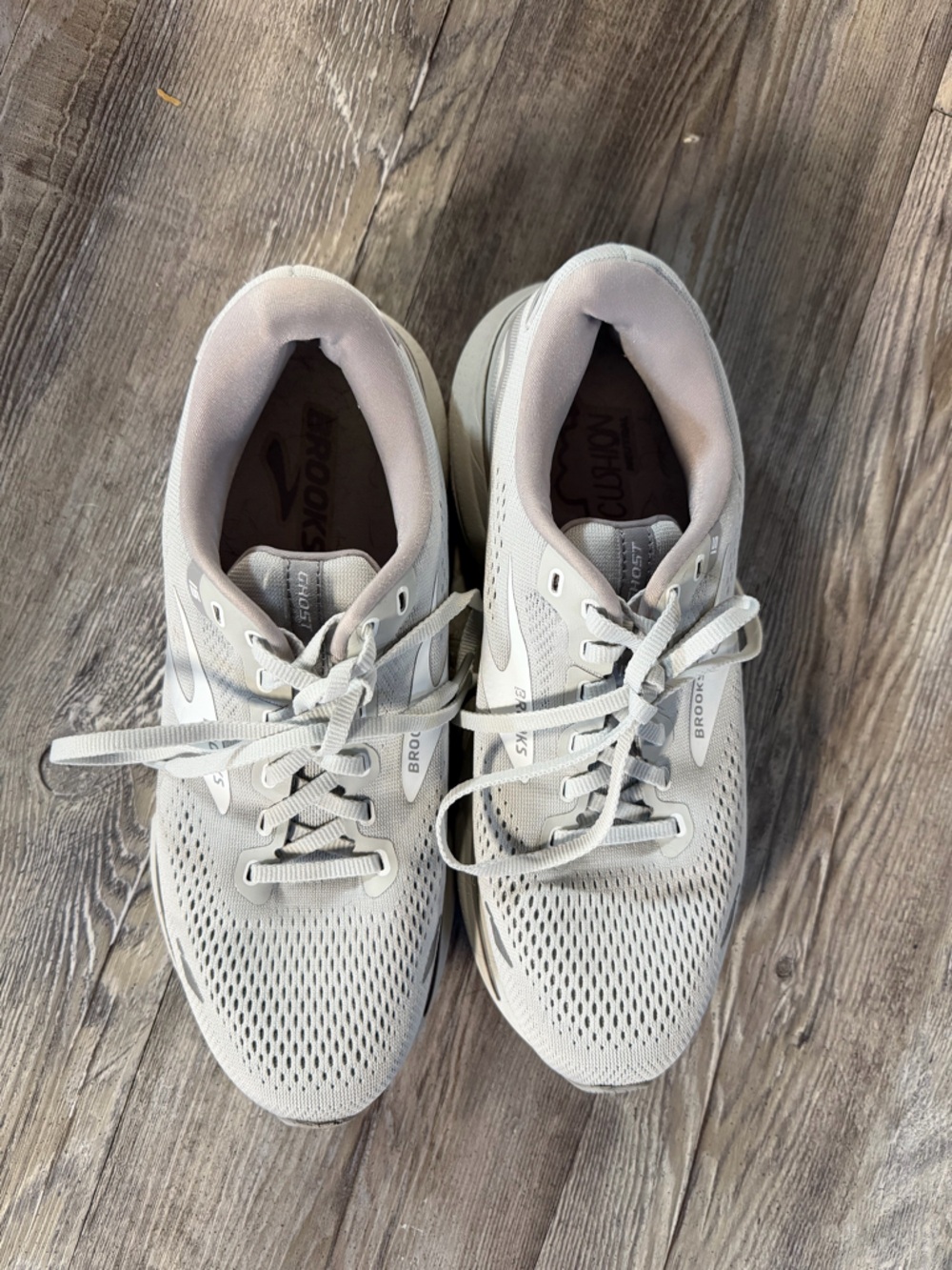 Brooks Shoes - Picture 7 of 8